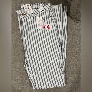 NWT Judy Blue Super Flare Jeans